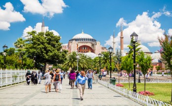 In the first four months, the number of foreign tourists approached 7.5 million, with an increase of 173 percent