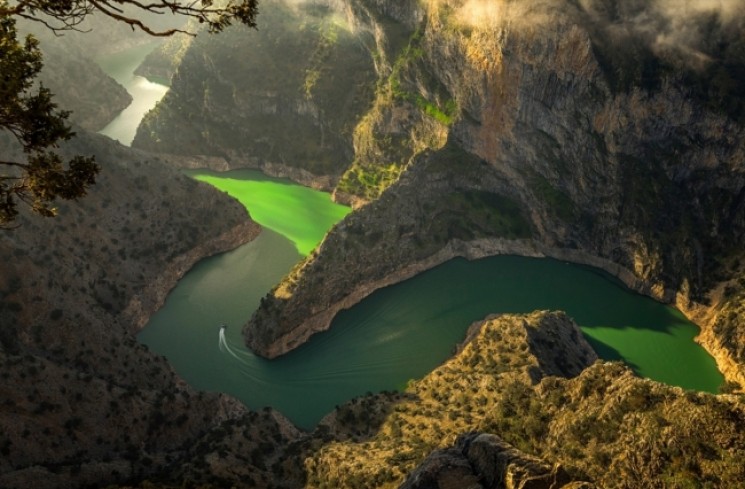 Arapapisdi Canyon becomes a tourism center with its unique beauty.