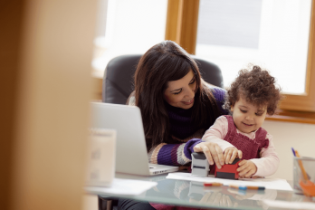 Number of working mothers in Turkey reached to 3,2 million