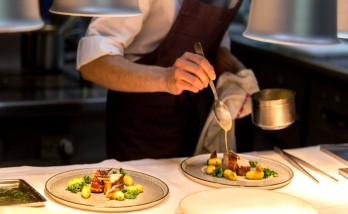 The 435 billion dollars global food and beverage industry focused on the "slow food" movement