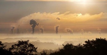 30,000 people die each year due to air pollution