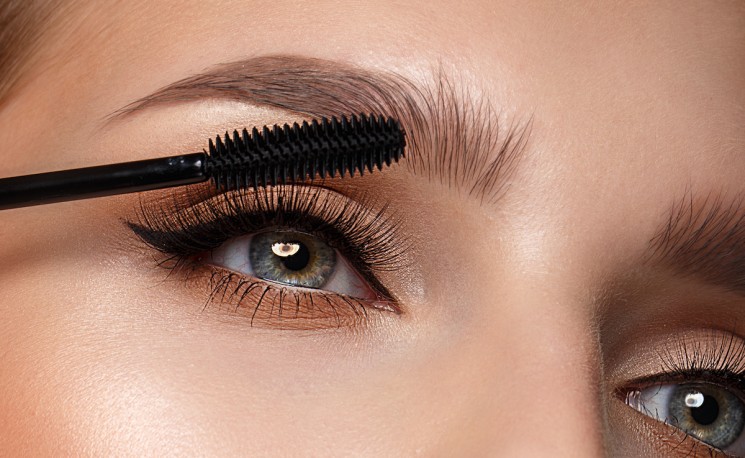 Masks were worn, sales skyrocketed in the eye cosmetics category 