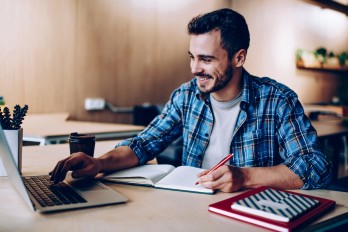 Free online e-commerce training starts