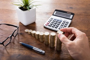 Consumer loan interest rates fell by 52% in the past year
