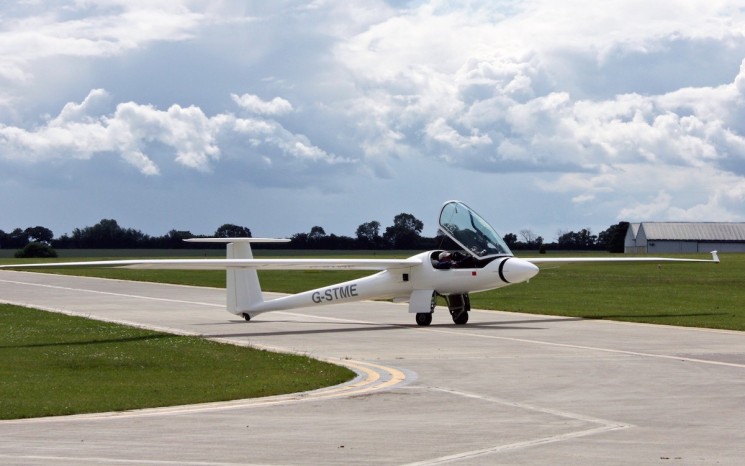 The Turkish Pilot Will Fly From The Northernmost To The Southernmost Of The World With A Glider!