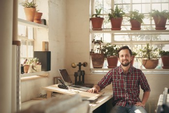 How SMEs Can Compete with Brands Digitally: Smart Advertising Application